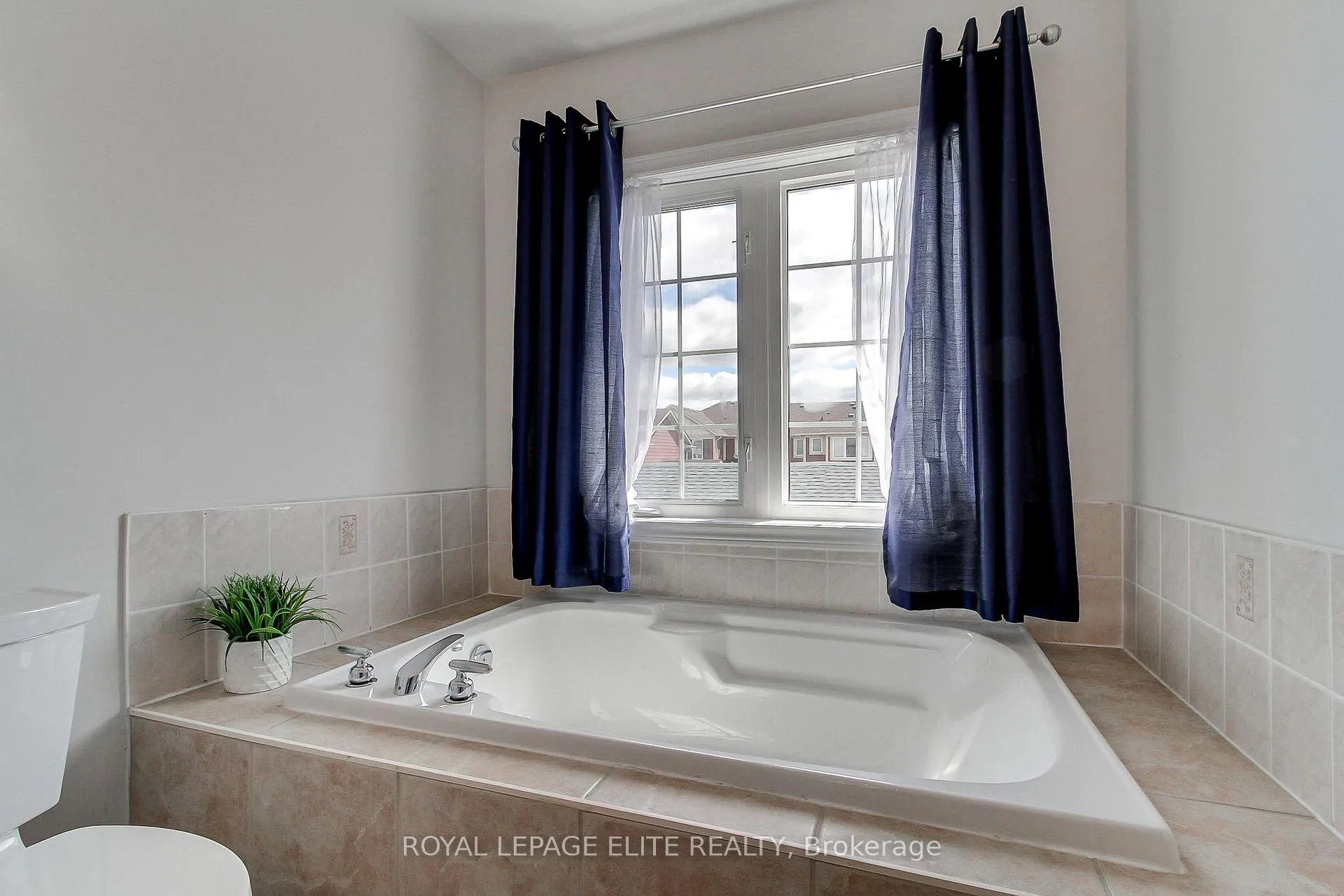 Photo 20 of 2980 Bur Oak Avenue, Markham, Cornell — HOMEH