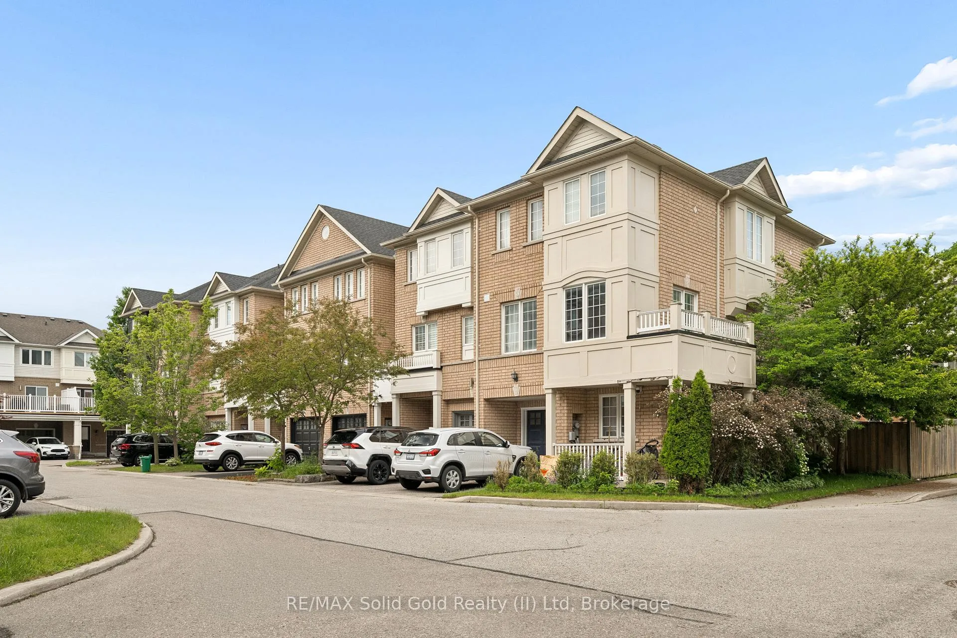 Photo 3 of Unit 35, 1790 Finch Avenue, Pickering, Village East — HOMEH