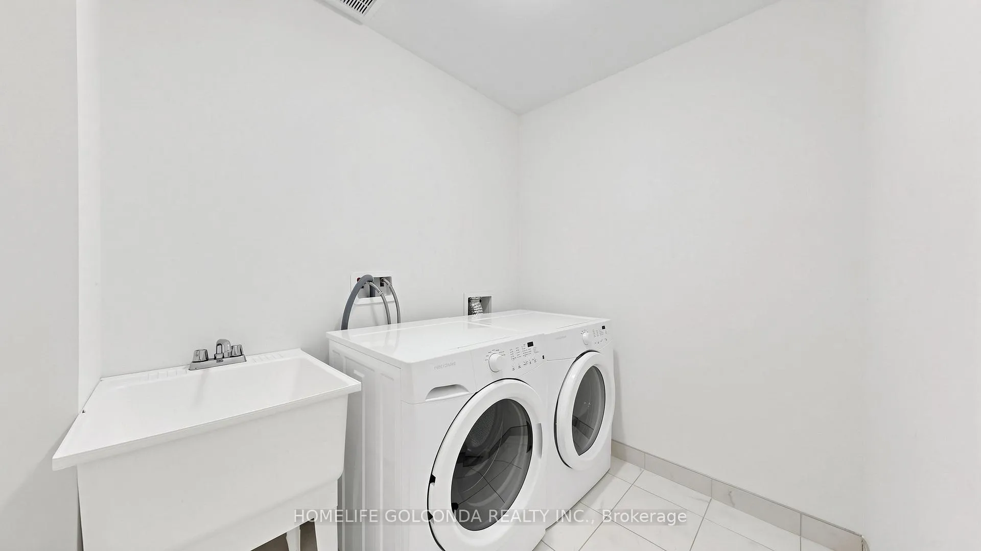 Photo 34 of 3062 Ernest Appelbe Boulevard, Oakville, Glenorchy — HOMEH