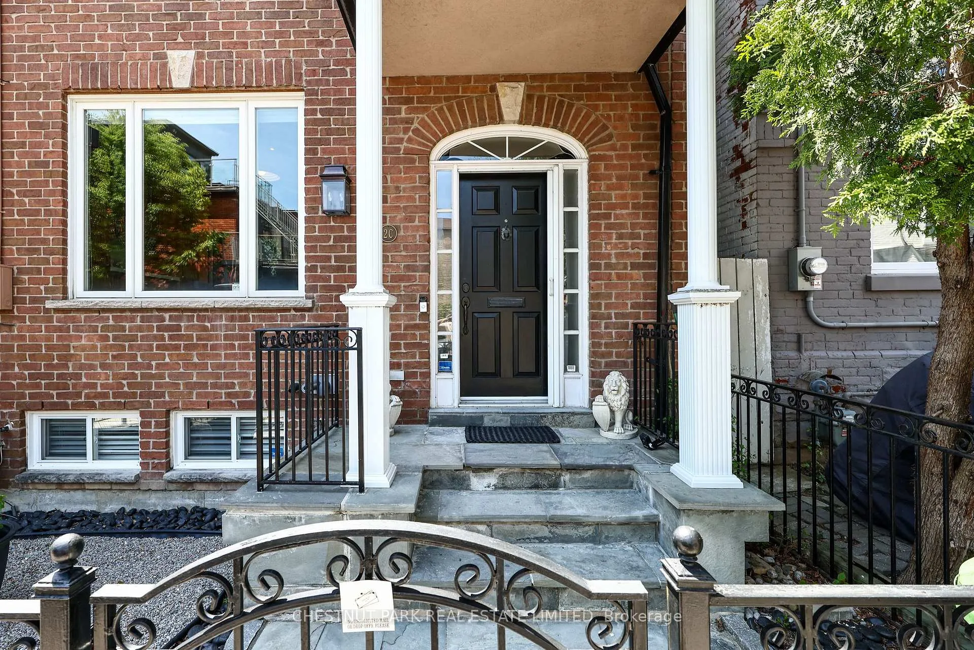 Photo 2 of 2c Tacoma Avenue, Toronto, Rosedale-Moore Park — HOMEH