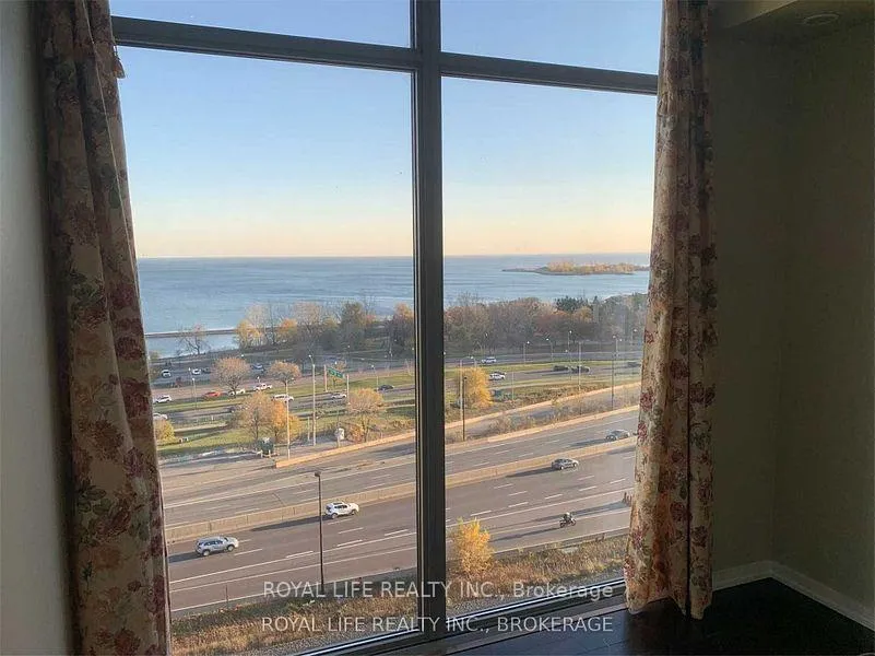 Photo 20 of Unit 1204, 103 The Queensway, Toronto, High Park-Swansea — HOMEH