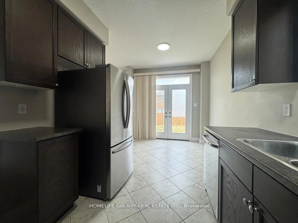 Photo 8 of 86 Nathan Crescent, Barrie, Painswick South — HOMEH