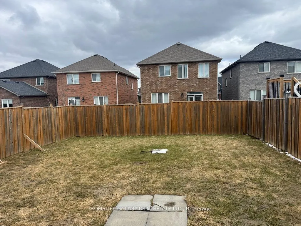 Photo 28 of 86 Nathan Crescent, Barrie, Painswick South — HOMEH