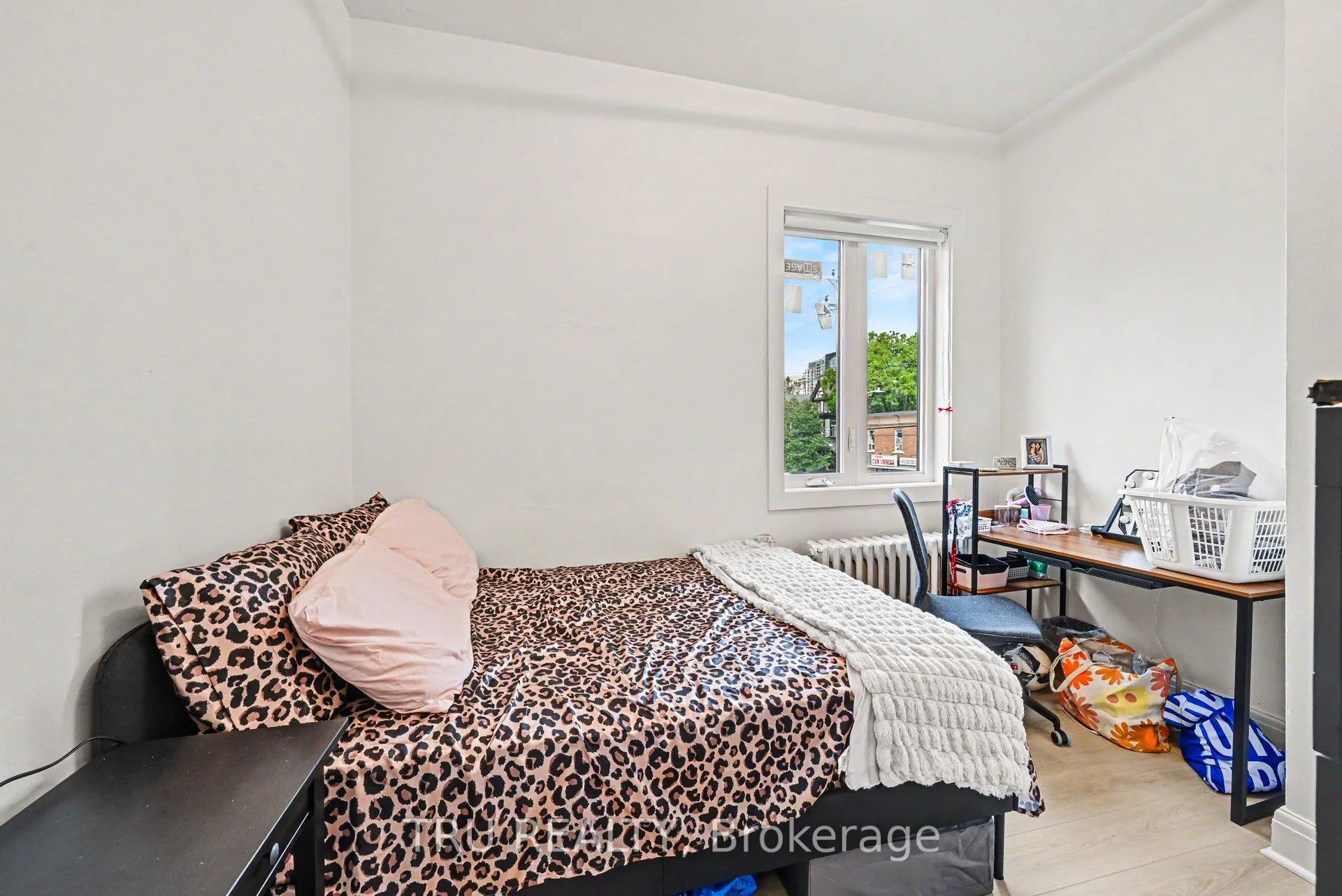 Photo 15 of 351 Friel Street, Ottawa, Sandy Hill — HOMEH