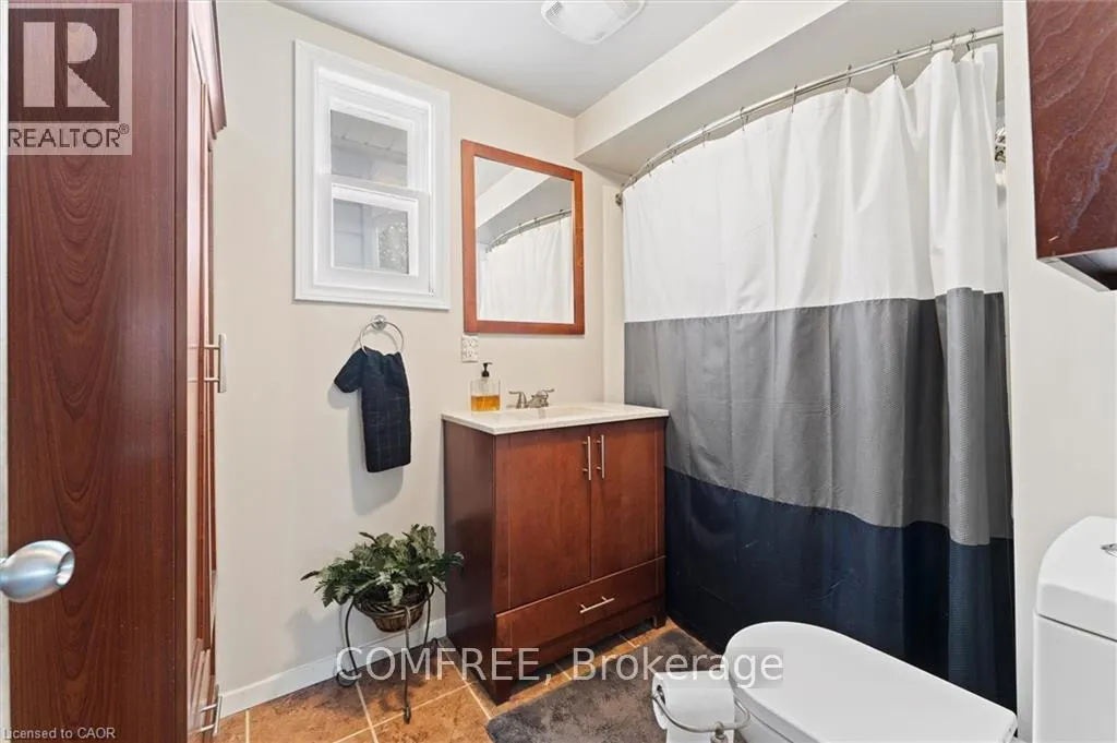 Photo 5 of 1743 St Luke Road, Out of Area — HOMEH