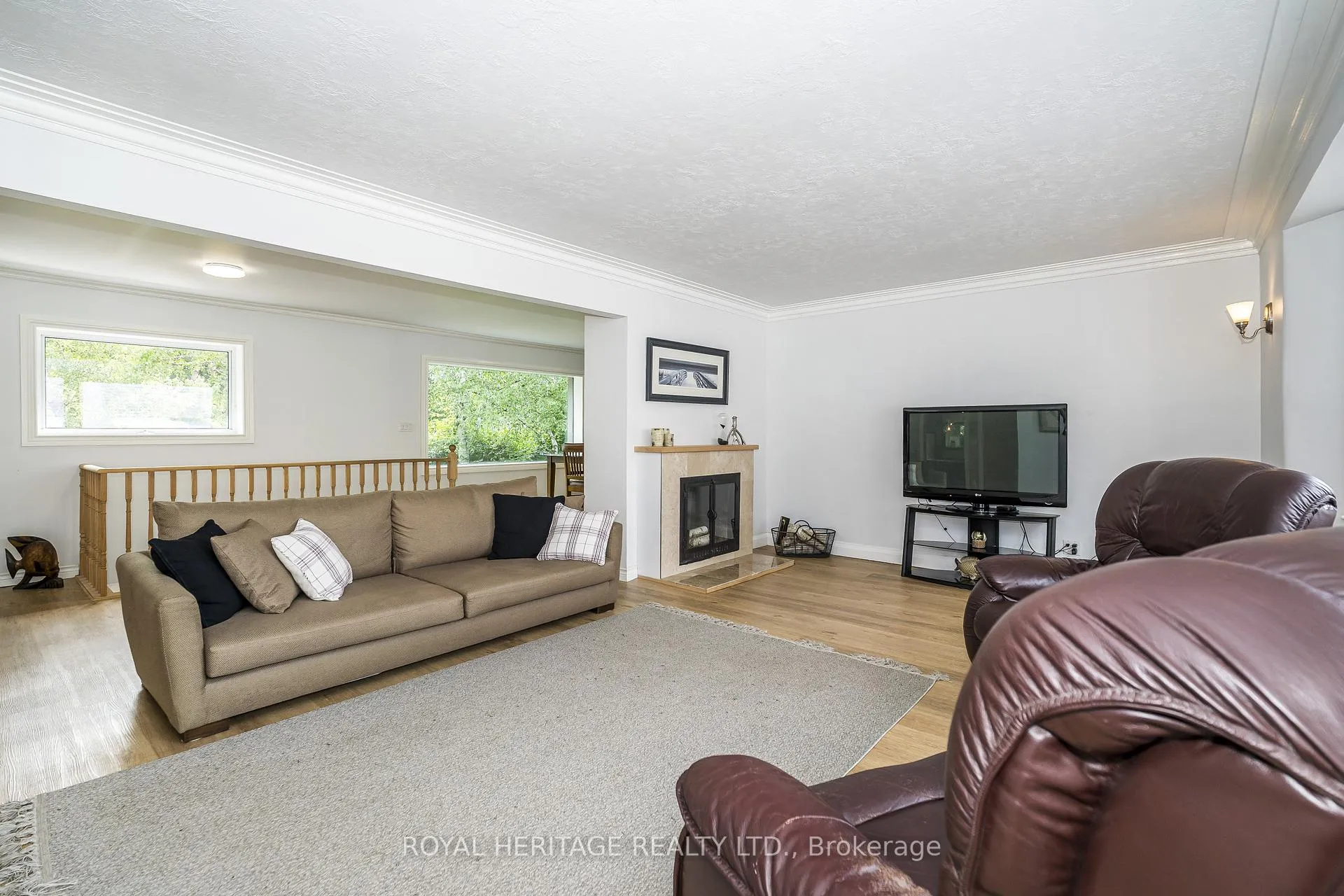 Photo 10 of 956 Bayshore Court, Pickering, West Shore — HOMEH