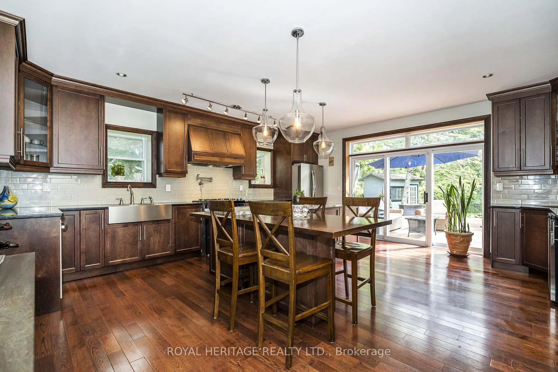 Photo 18 of 956 Bayshore Court, Pickering, West Shore — HOMEH