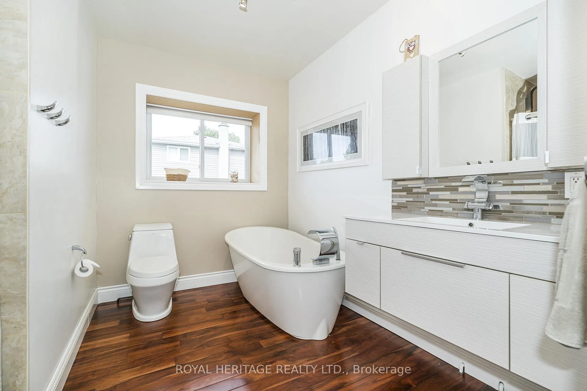 Photo 29 of 956 Bayshore Court, Pickering, West Shore — HOMEH