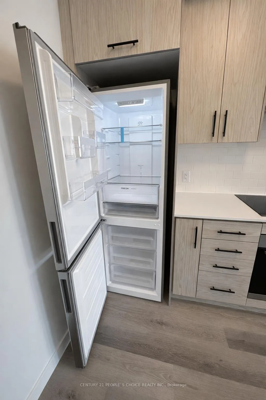 Photo 5 of Unit 222, 461 Green Road, Hamilton, Lakeshore — HOMEH
