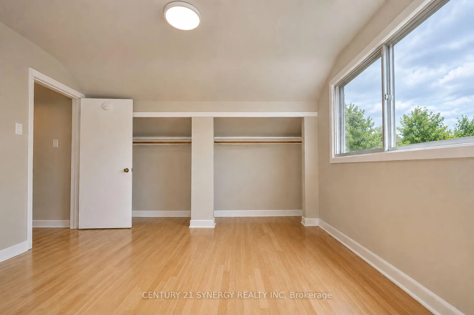 Photo 12 of 1308 Erindale Drive, Ottawa, Copeland Park — HOMEH