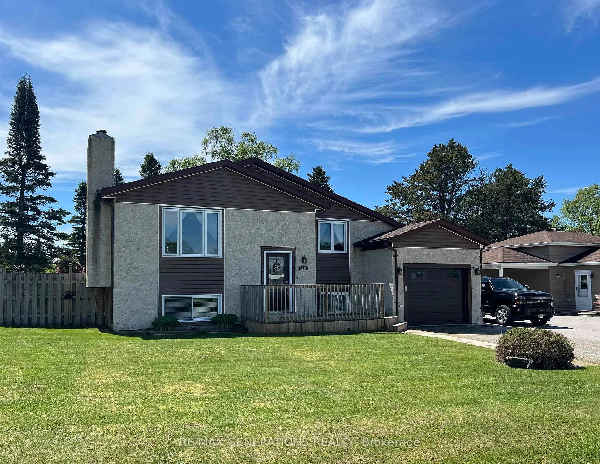 Photo 1 of 20 Bastedo Crescent, Marathon — HOMEH