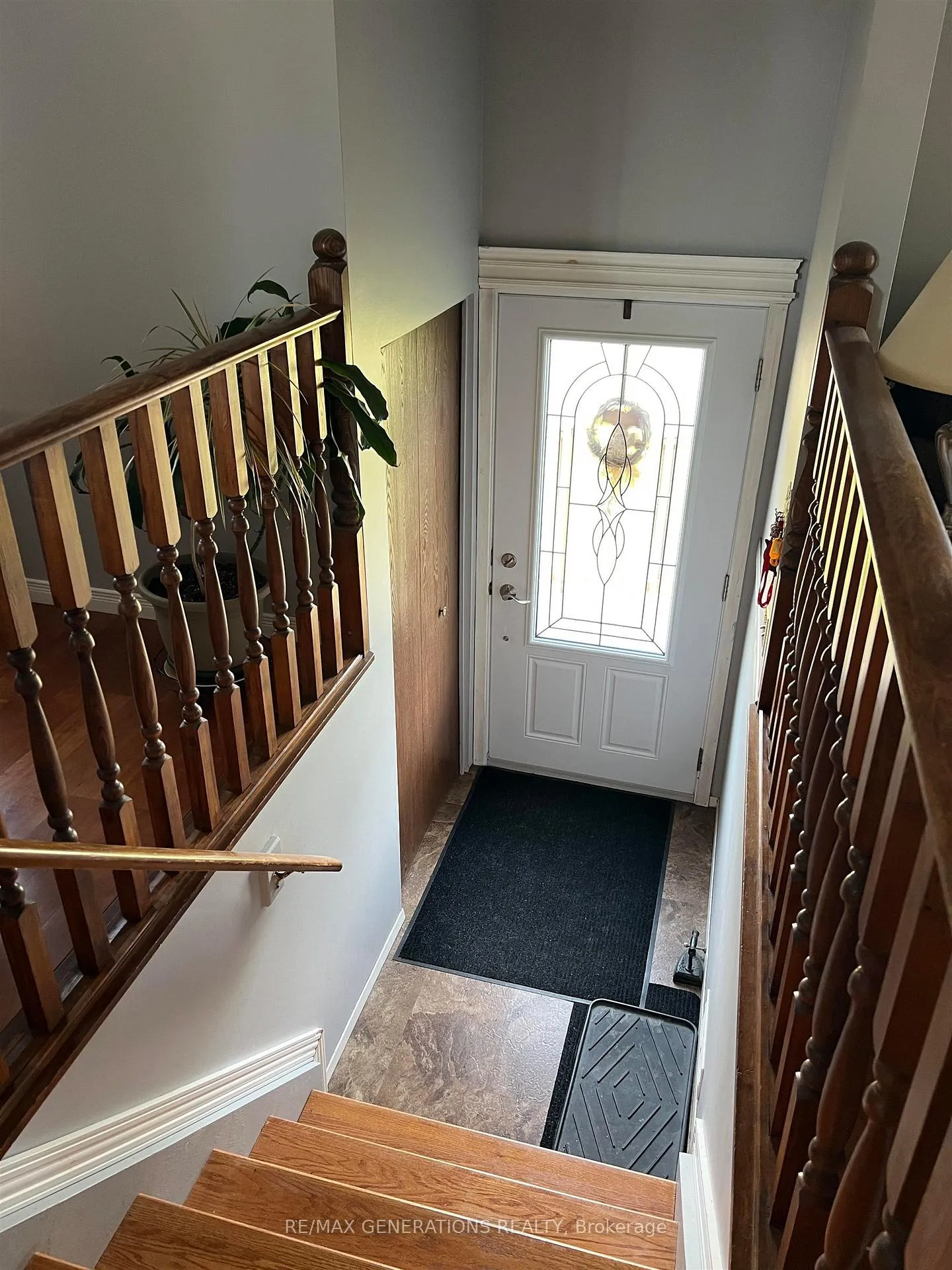 Photo 2 of 20 Bastedo Crescent, Marathon — HOMEH