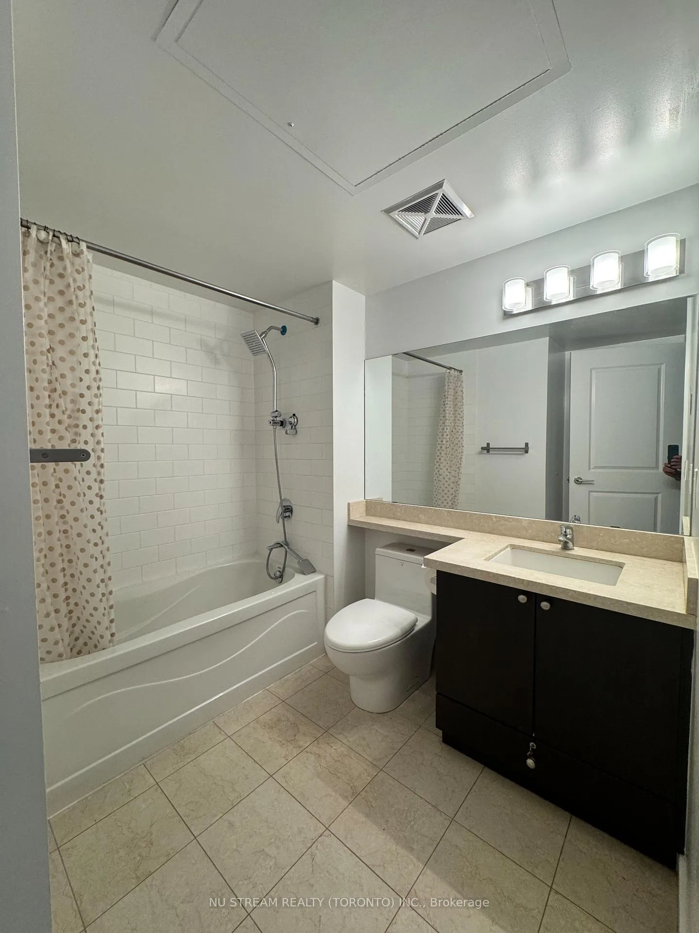 Photo 10 of Unit 318, 39 upper duke Crescent, Markham, Unionville — HOMEH