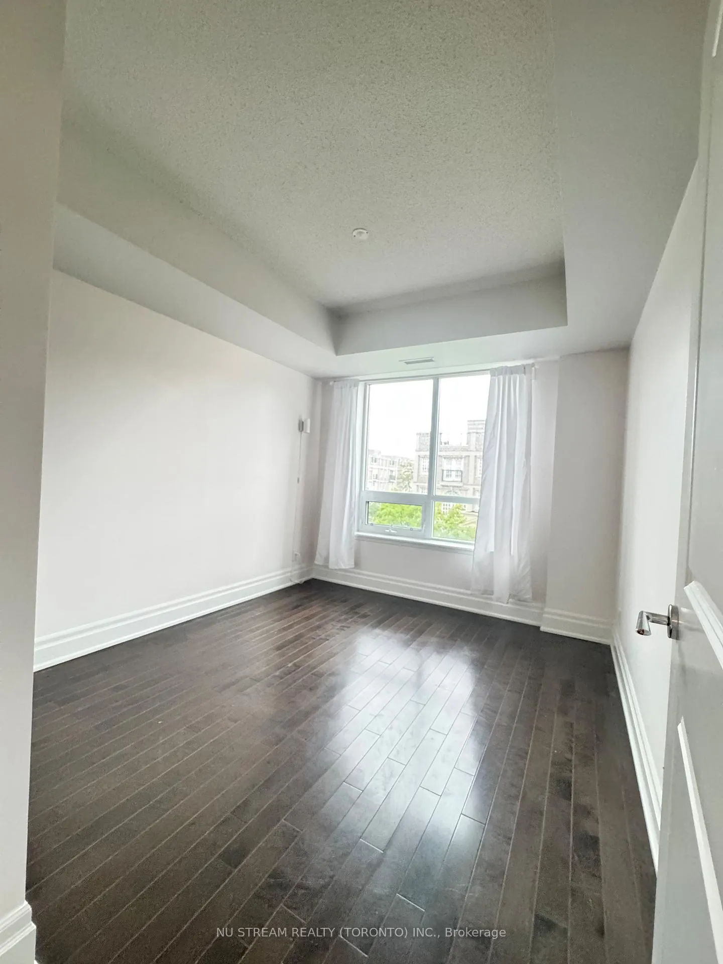 Photo 11 of Unit 318, 39 upper duke Crescent, Markham, Unionville — HOMEH