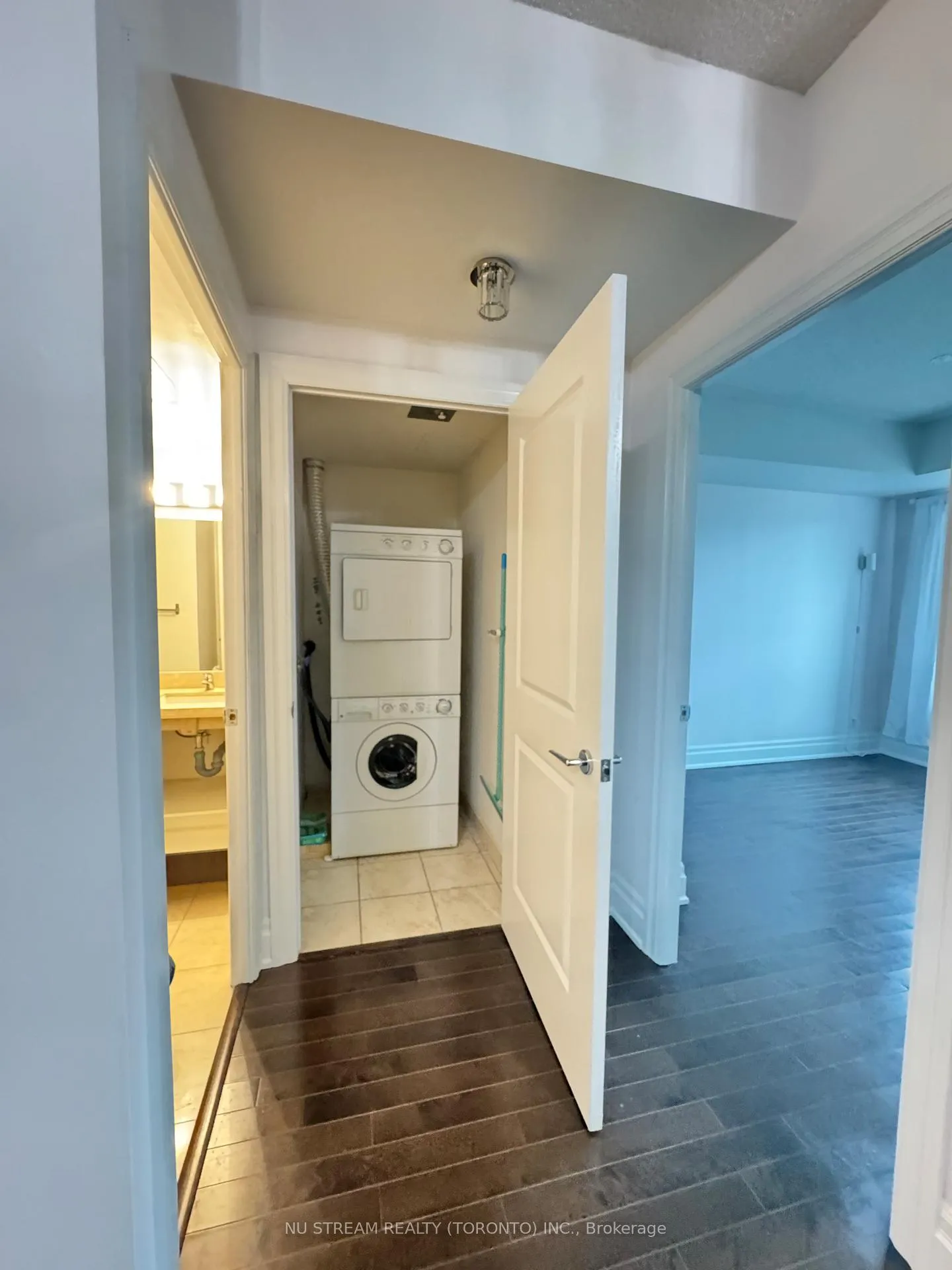 Photo 12 of Unit 318, 39 upper duke Crescent, Markham, Unionville — HOMEH