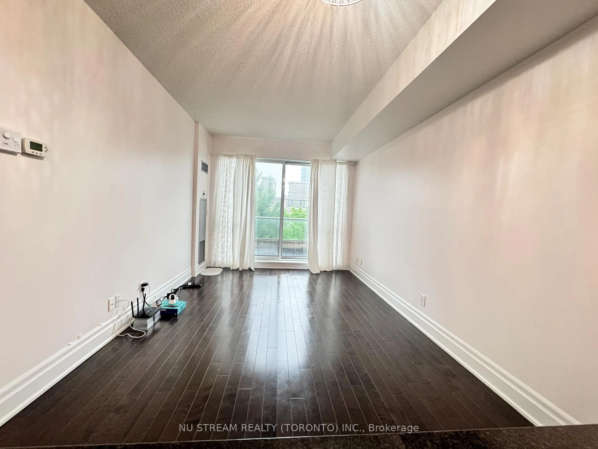 Photo 14 of Unit 318, 39 upper duke Crescent, Markham, Unionville — HOMEH