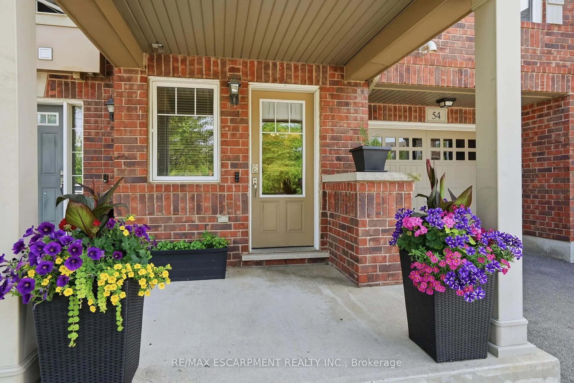 Photo 2 of Unit 54, 3050 Rotary Way, Burlington, Alton — HOMEH