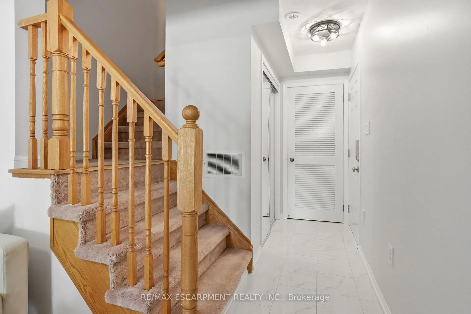 Photo 7 of Unit 54, 3050 Rotary Way, Burlington, Alton — HOMEH