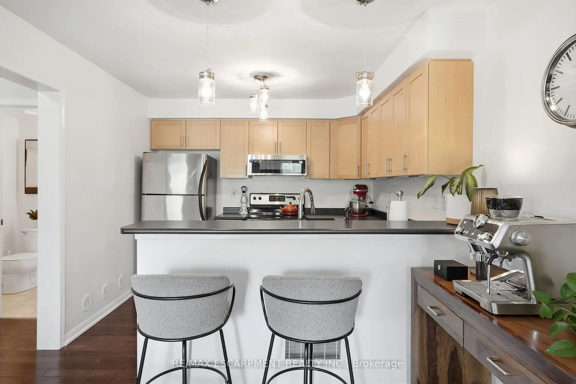 Photo 13 of Unit 54, 3050 Rotary Way, Burlington, Alton — HOMEH