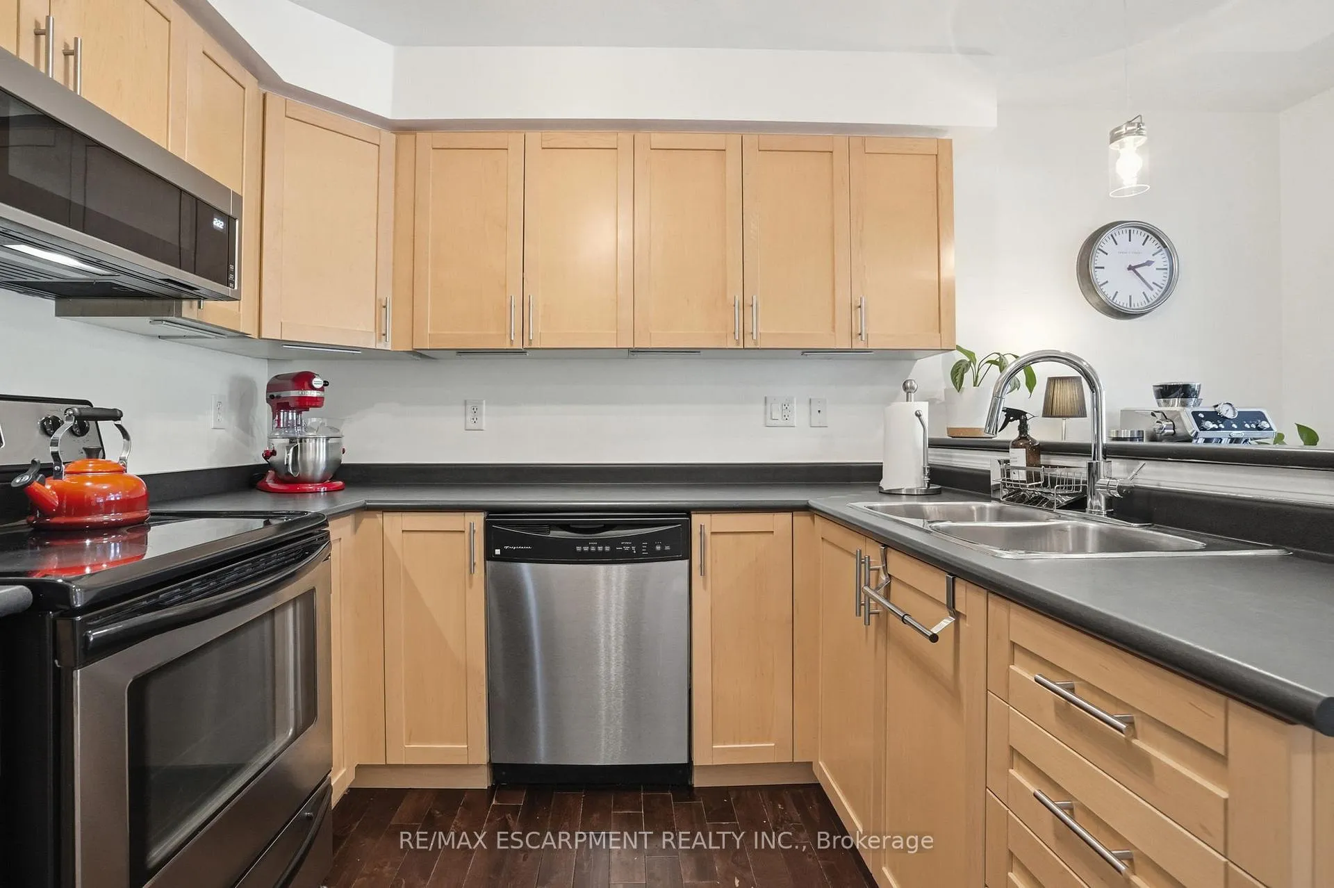 Photo 16 of Unit 54, 3050 Rotary Way, Burlington, Alton — HOMEH