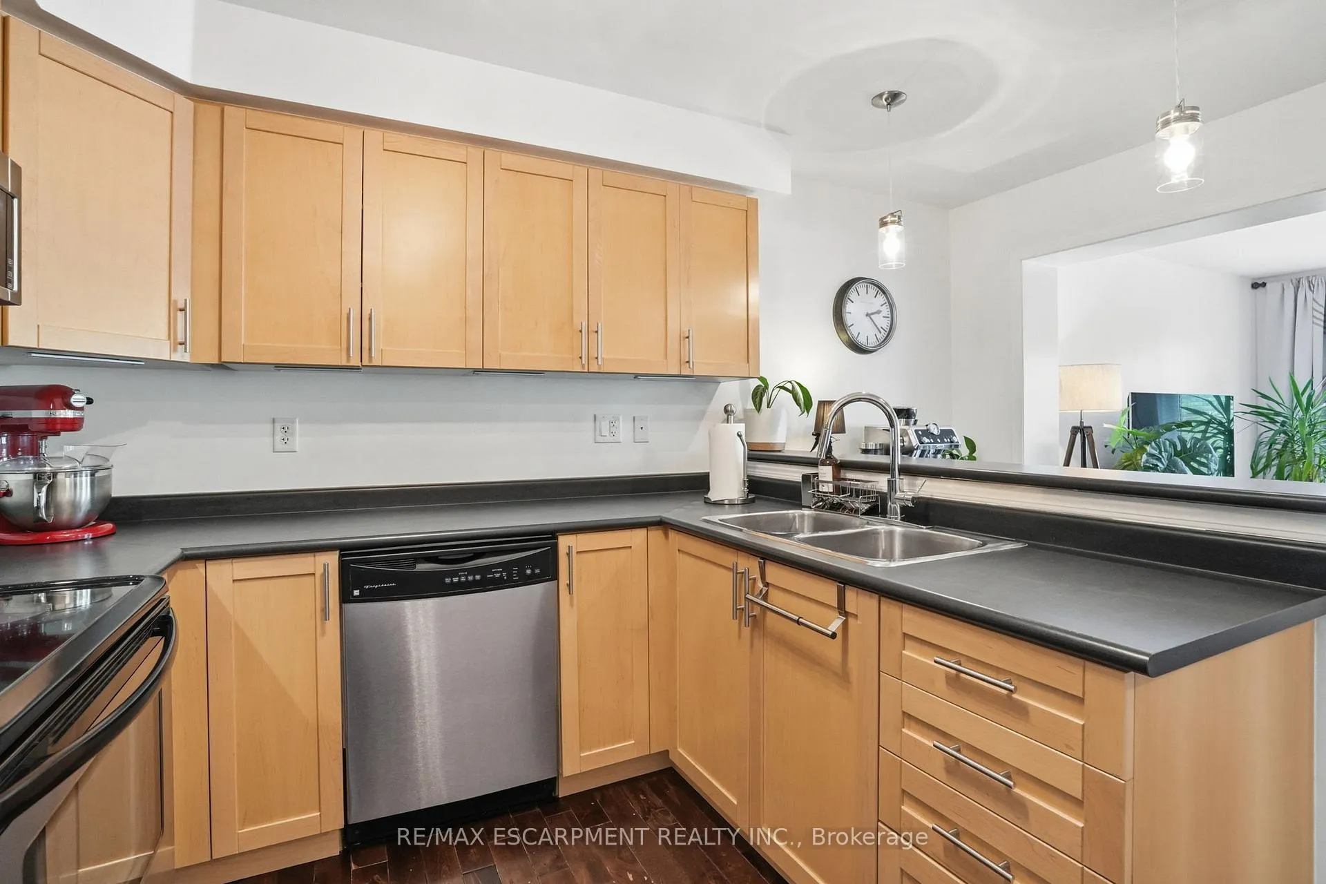 Photo 17 of Unit 54, 3050 Rotary Way, Burlington, Alton — HOMEH