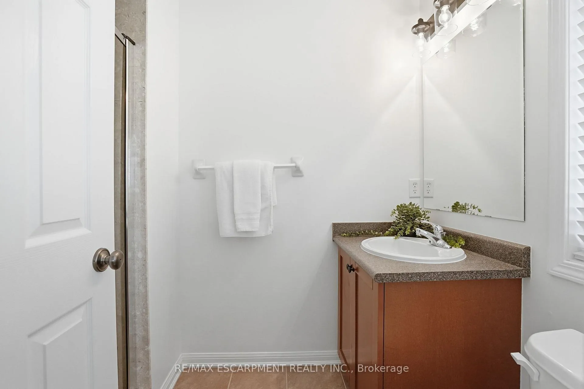 Photo 30 of Unit 54, 3050 Rotary Way, Burlington, Alton — HOMEH