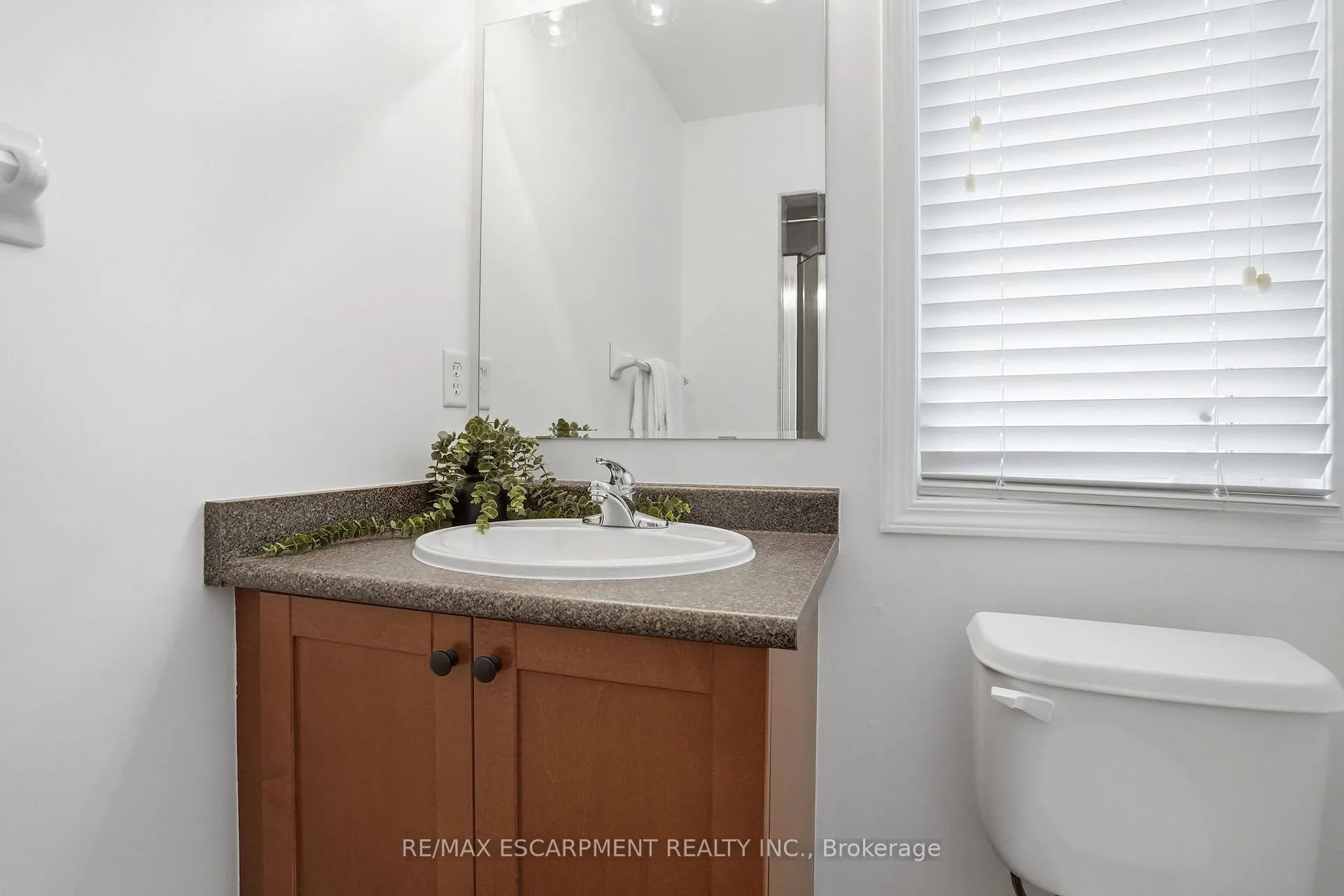 Photo 31 of Unit 54, 3050 Rotary Way, Burlington, Alton — HOMEH