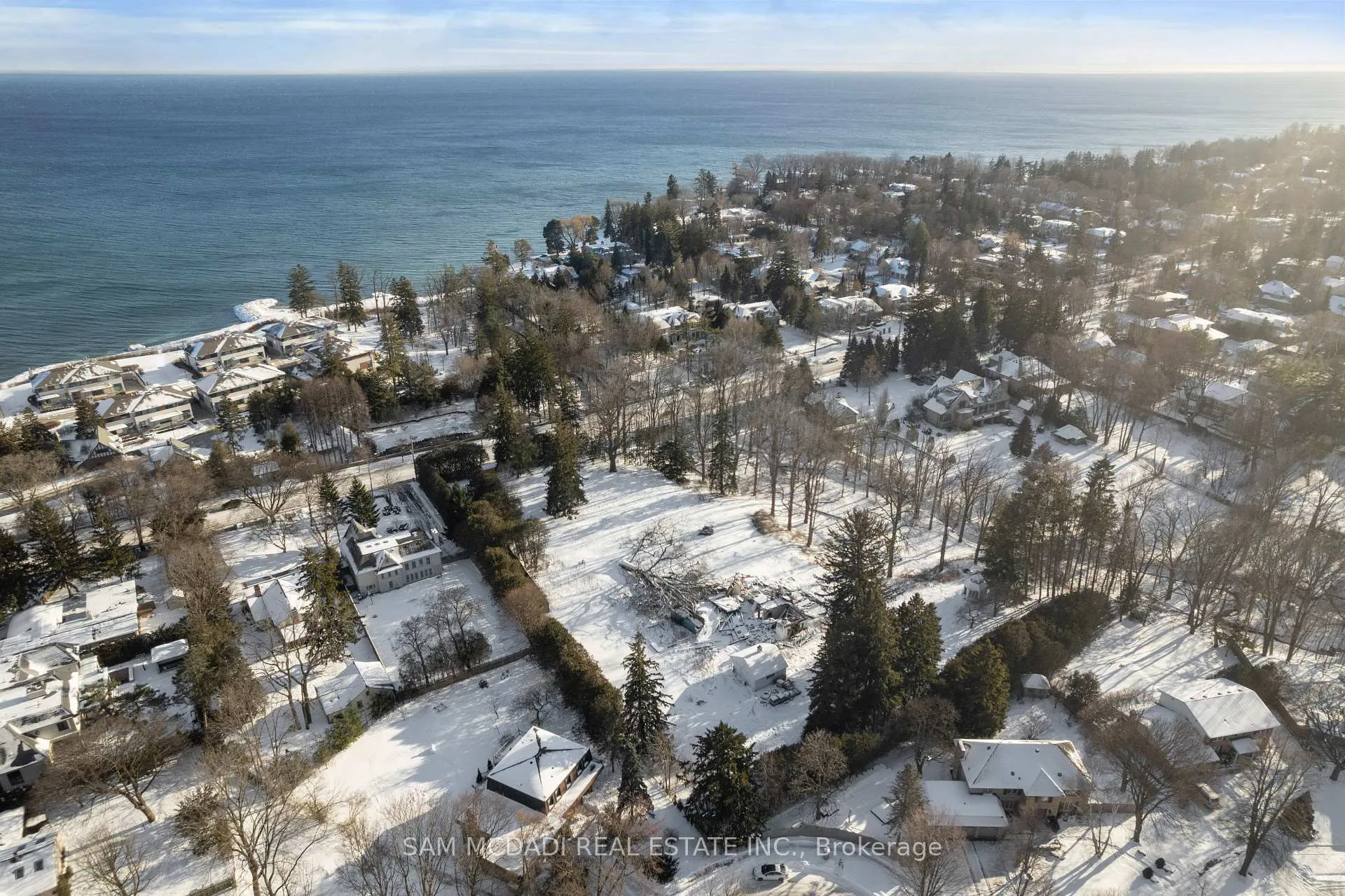 Photo 4 of 1475 Lakeshore Road E, Oakville, Morrison — HOMEH