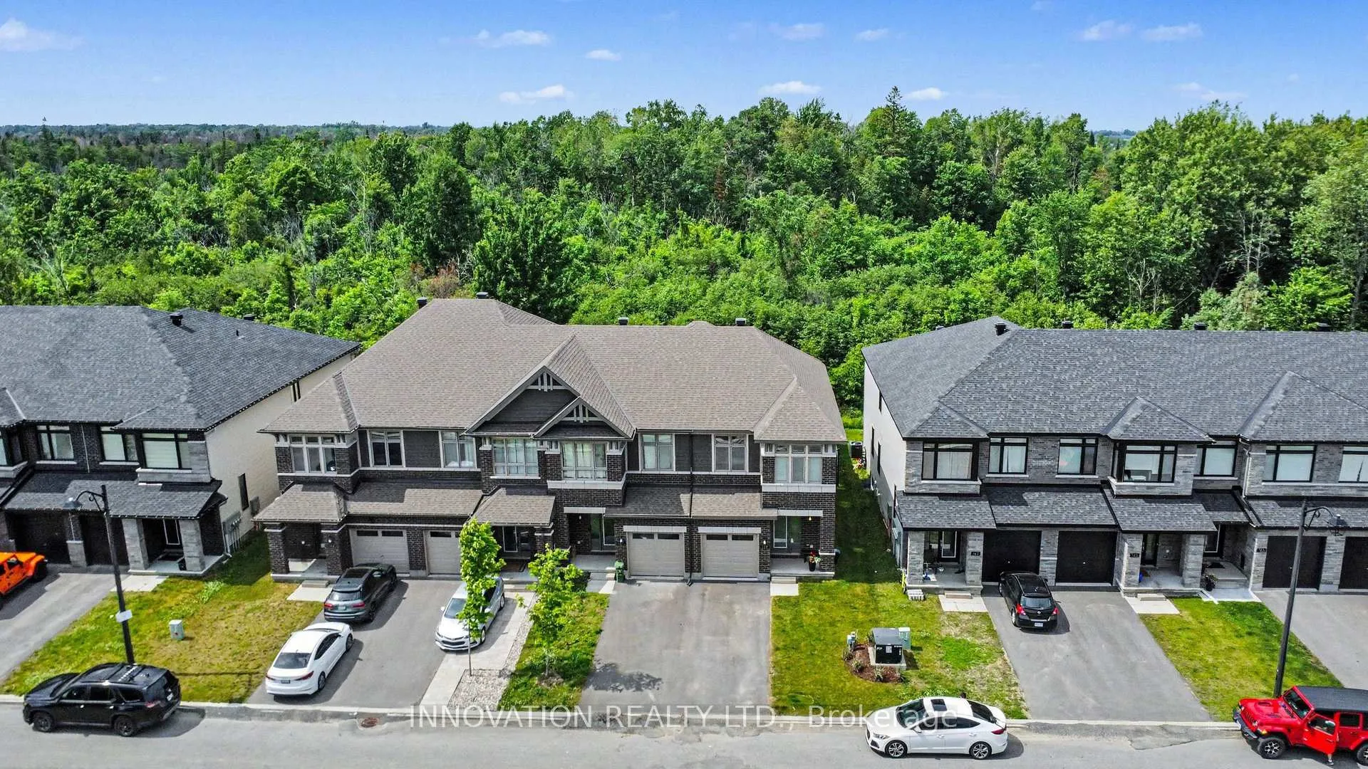 Front of 159 Wabikon Crescent S