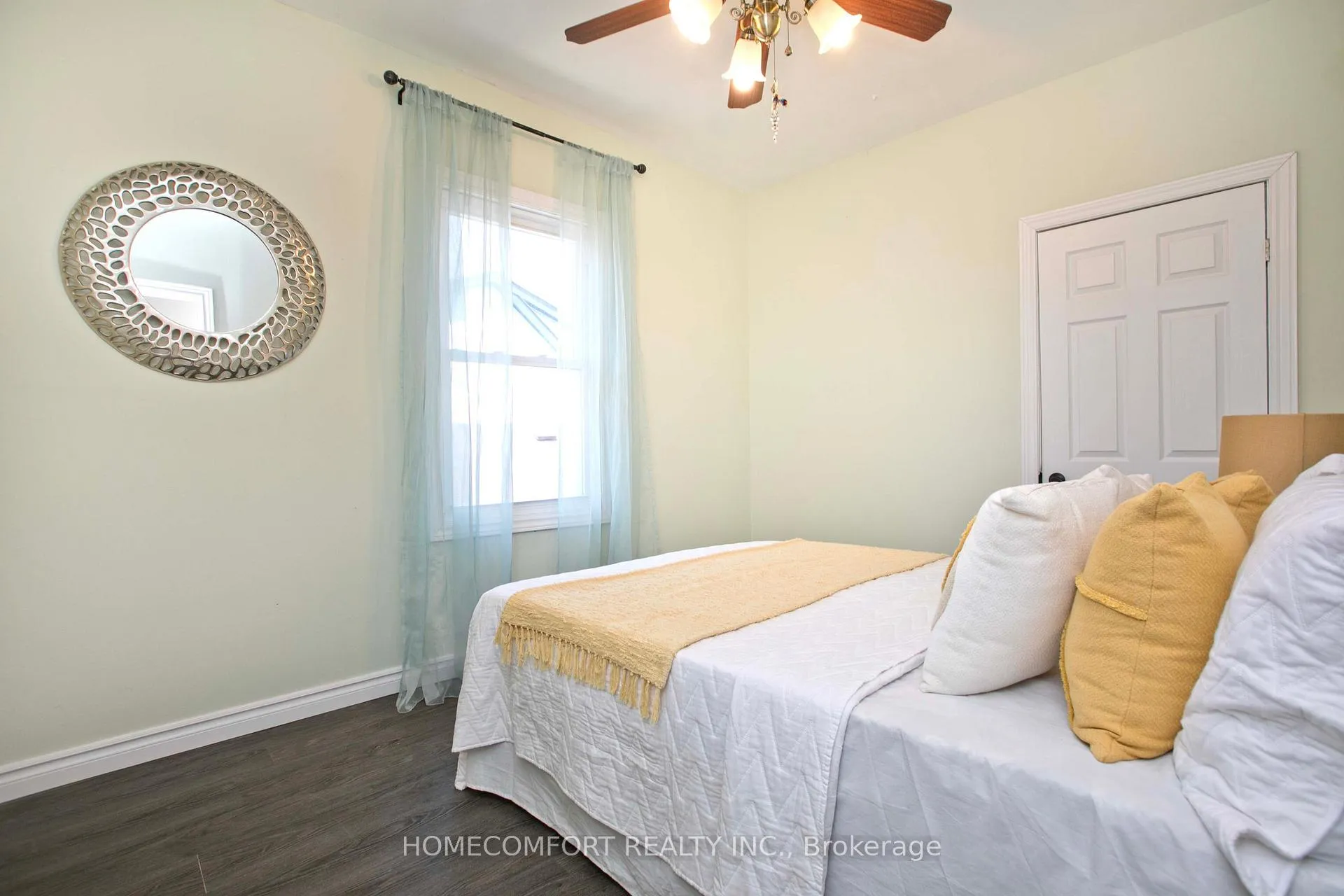 Photo 7 of 202 Gledhill Avenue, Toronto, Woodbine-Lumsden — HOMEH