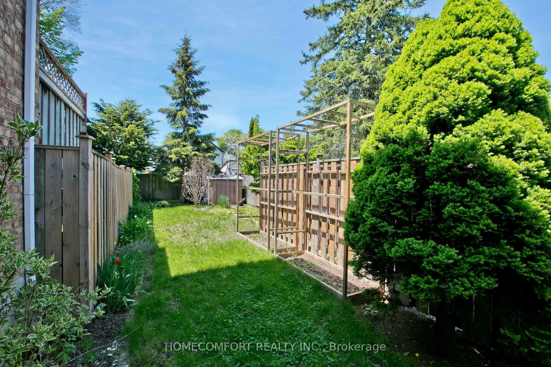 Photo 11 of 202 Gledhill Avenue, Toronto, Woodbine-Lumsden — HOMEH