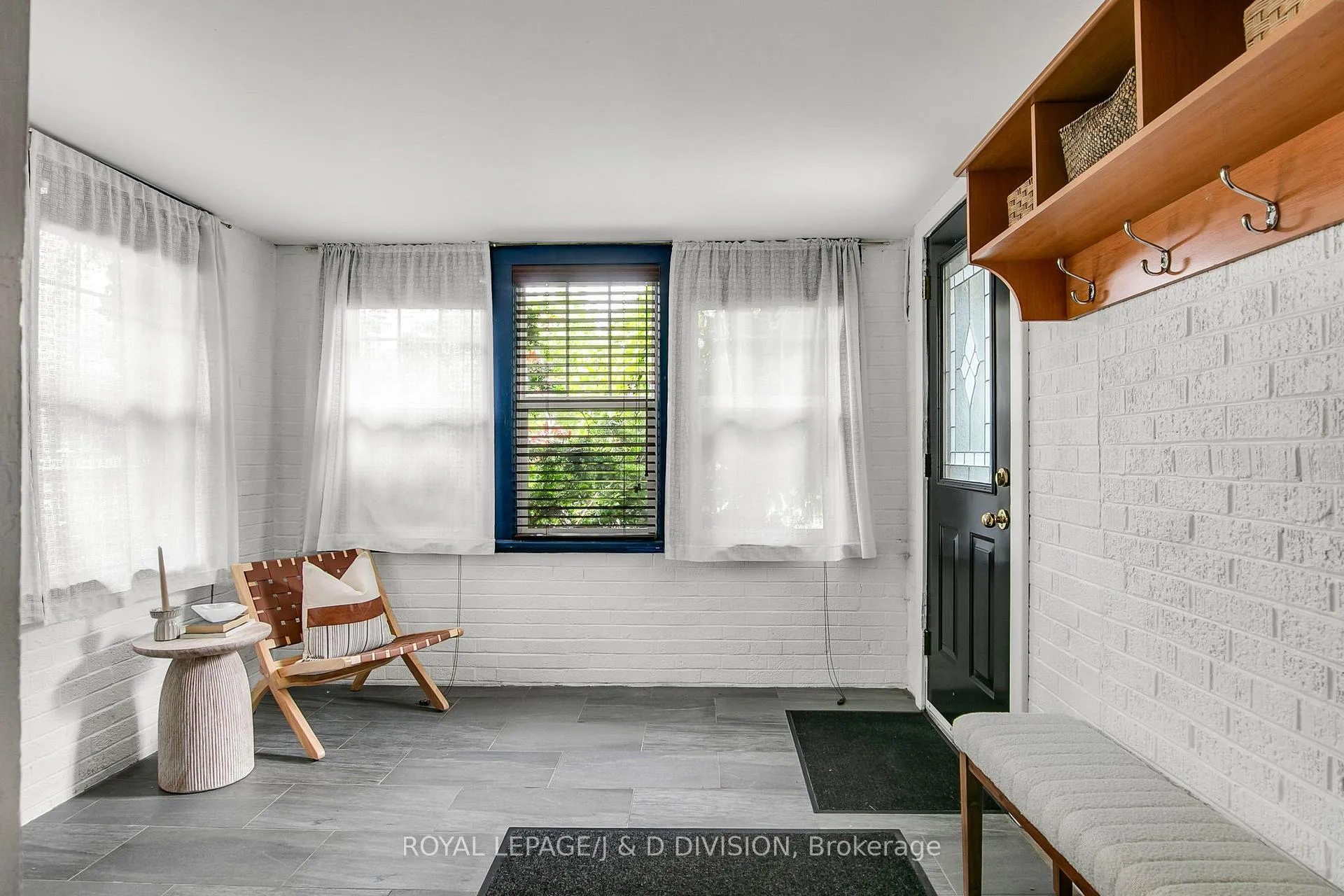 Photo 3 of 30 Chaplin Crescent, Toronto, Yonge-Eglinton — HOMEH