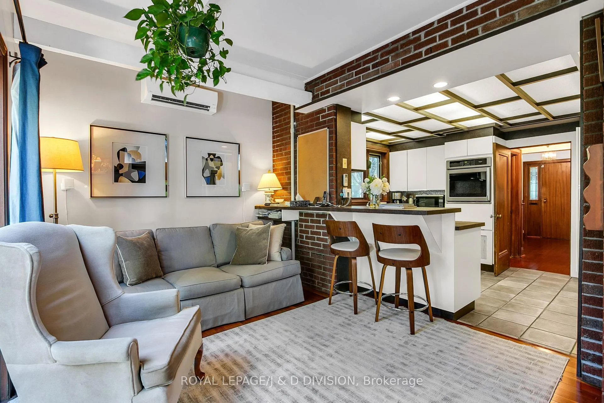 Photo 11 of 30 Chaplin Crescent, Toronto, Yonge-Eglinton — HOMEH