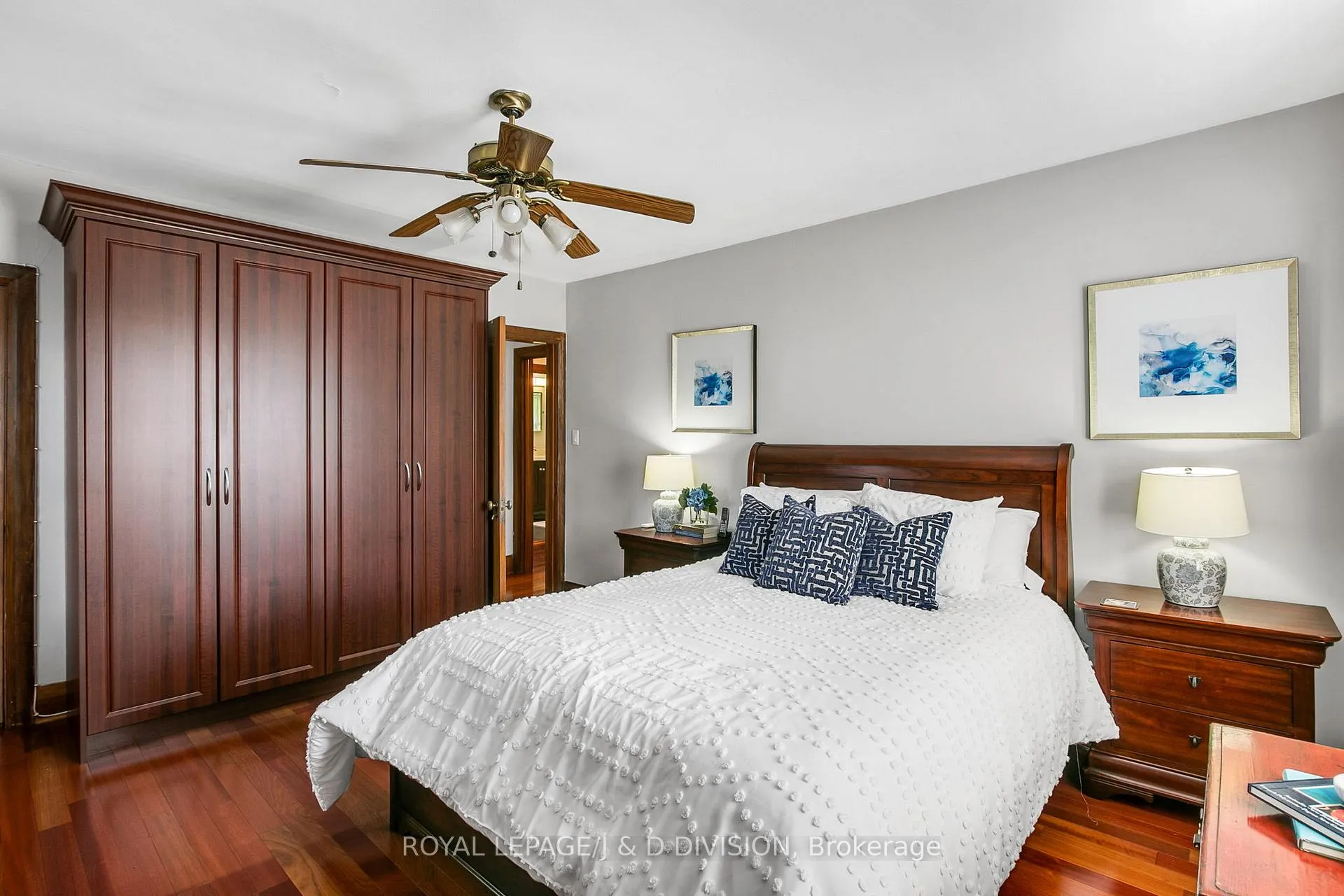 Photo 28 of 30 Chaplin Crescent, Toronto, Yonge-Eglinton — HOMEH