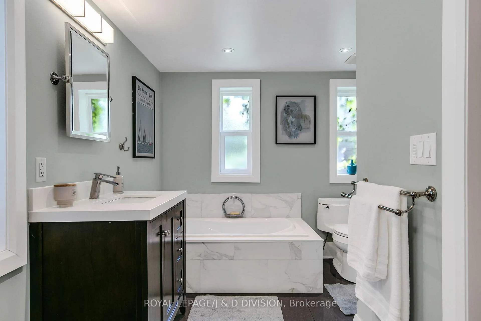 Photo 31 of 30 Chaplin Crescent, Toronto, Yonge-Eglinton — HOMEH