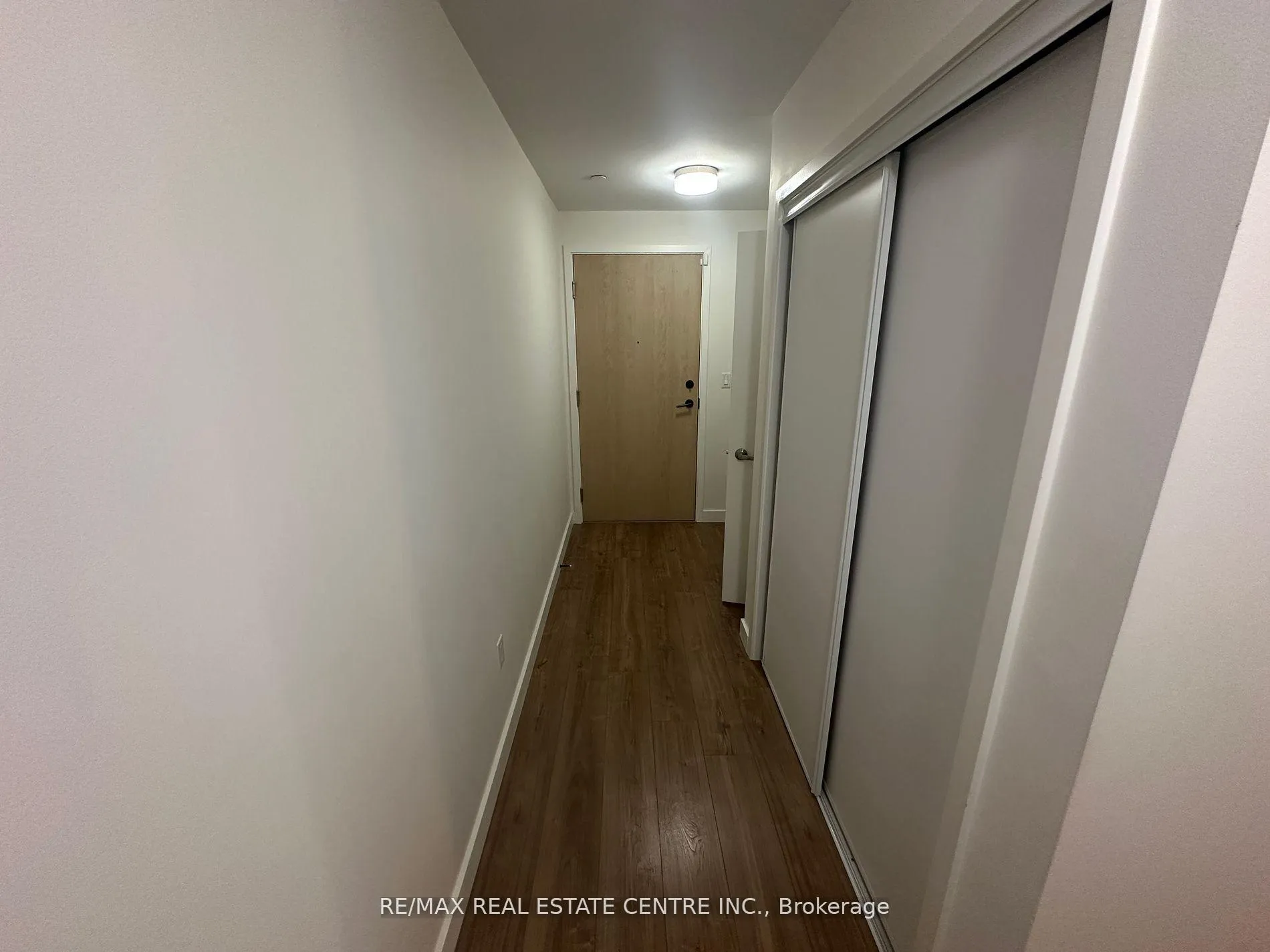 Photo 10 of Unit 107, 150 Sabina Drive, Oakville, Rural Oakville — HOMEH