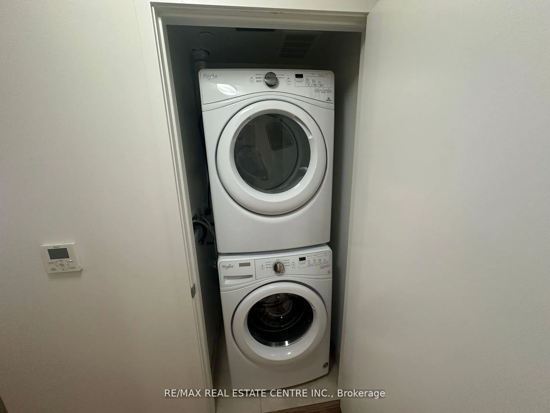 Photo 13 of Unit 107, 150 Sabina Drive, Oakville, Rural Oakville — HOMEH
