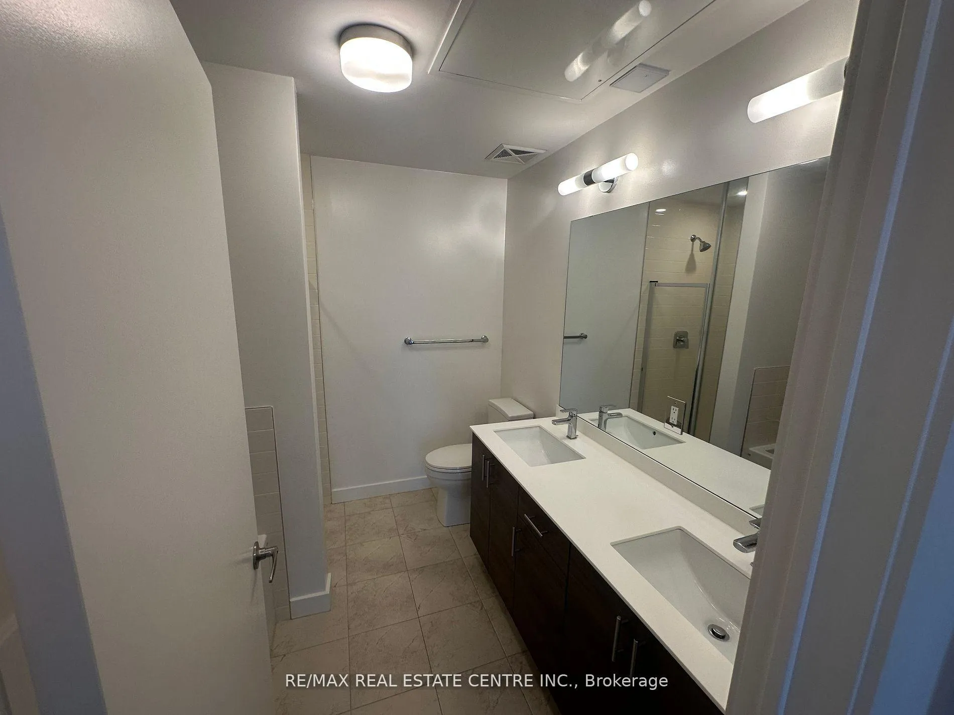 Photo 16 of Unit 107, 150 Sabina Drive, Oakville, Rural Oakville — HOMEH