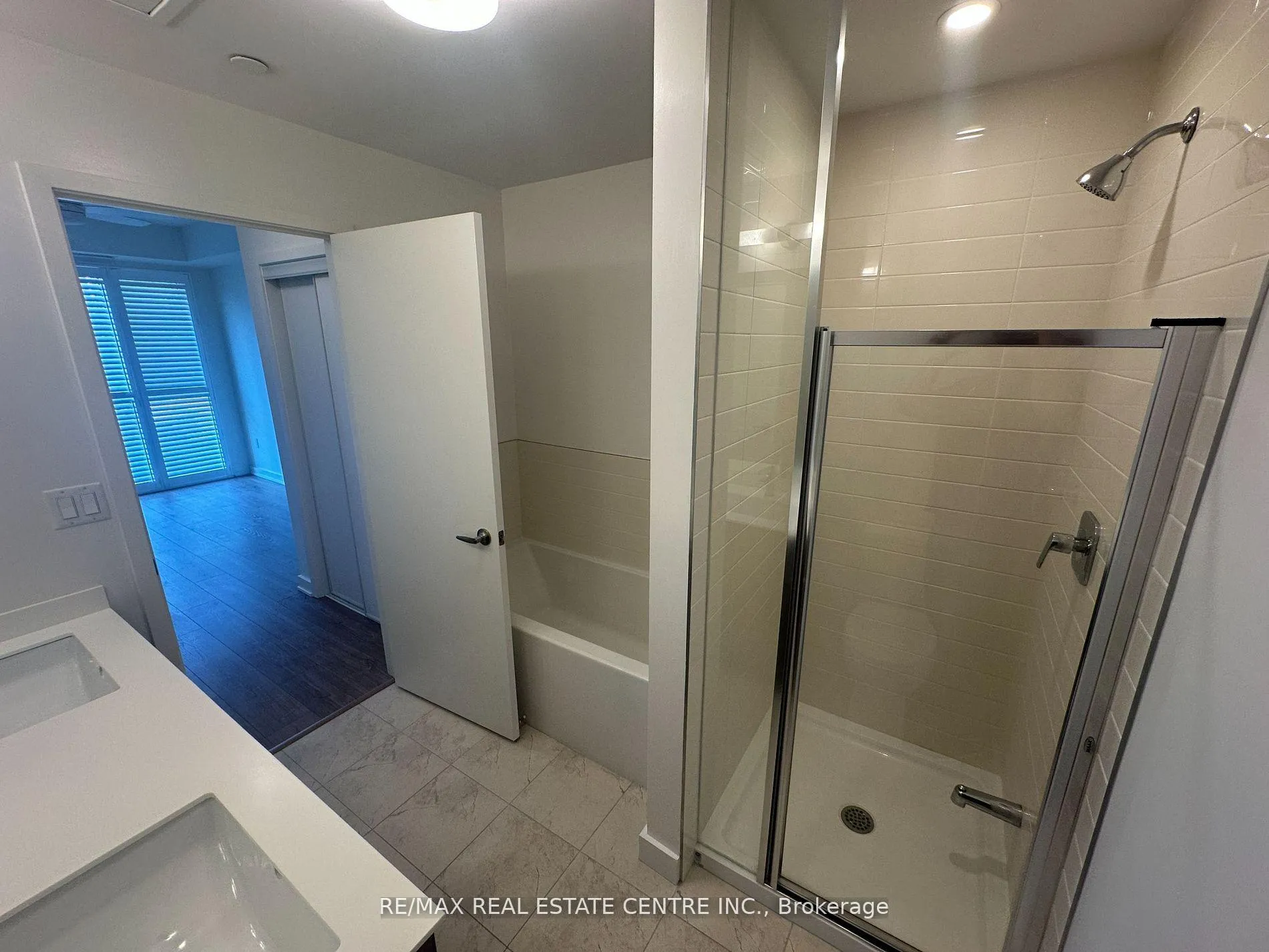 Photo 17 of Unit 107, 150 Sabina Drive, Oakville, Rural Oakville — HOMEH