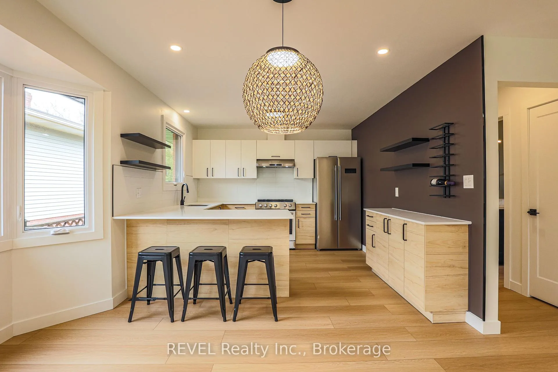 Photo 11 of 12 Andrea Drive, St. Catharines, Rykert/Vansickle — HOMEH