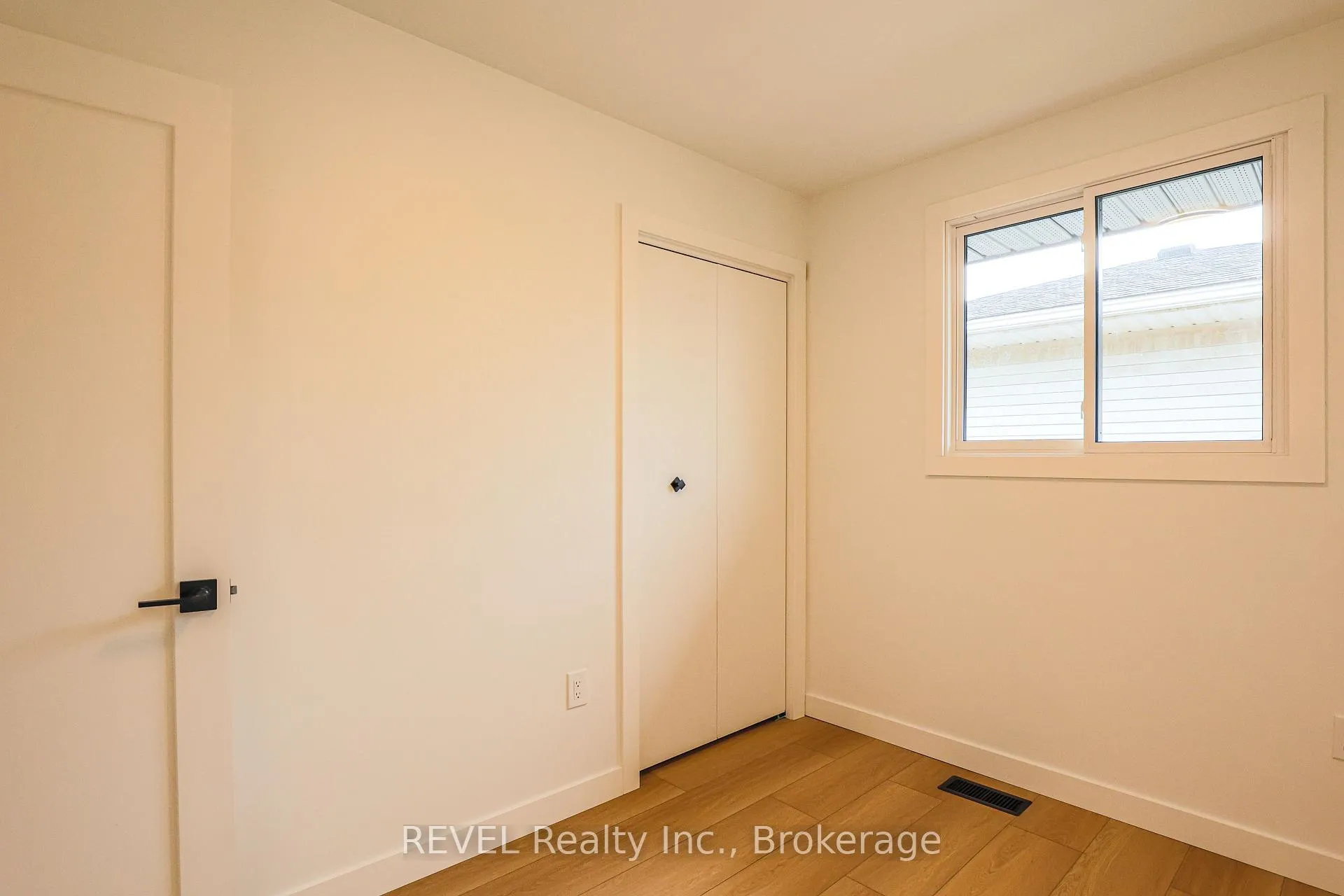 Photo 20 of 12 Andrea Drive, St. Catharines, Rykert/Vansickle — HOMEH