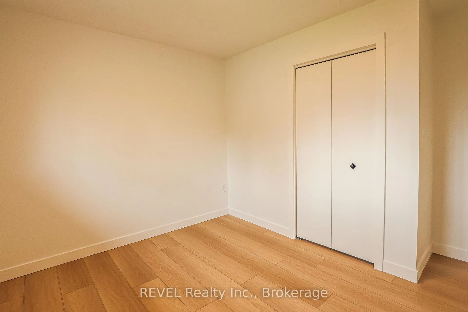 Photo 22 of 12 Andrea Drive, St. Catharines, Rykert/Vansickle — HOMEH