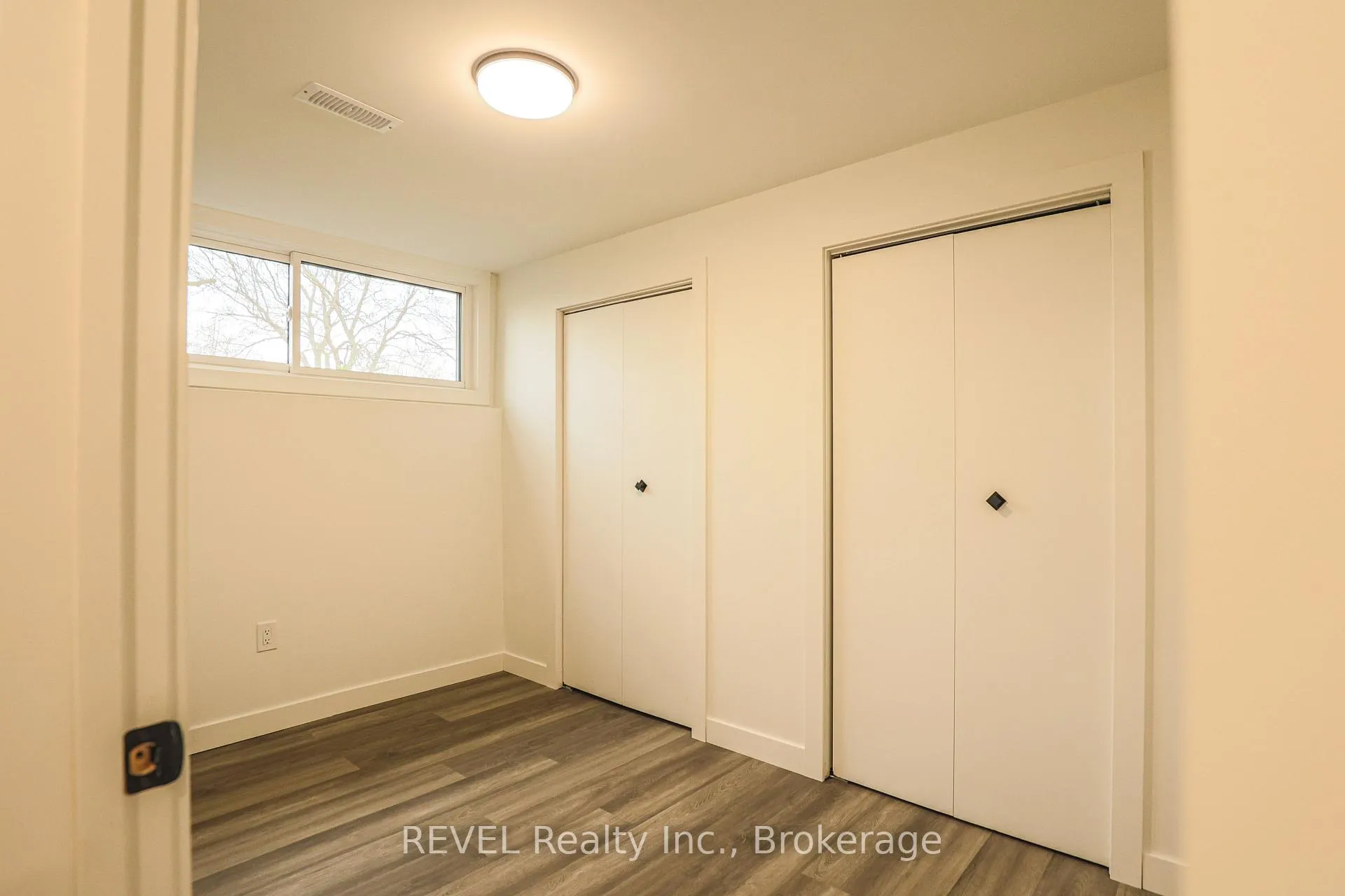 Photo 32 of 12 Andrea Drive, St. Catharines, Rykert/Vansickle — HOMEH