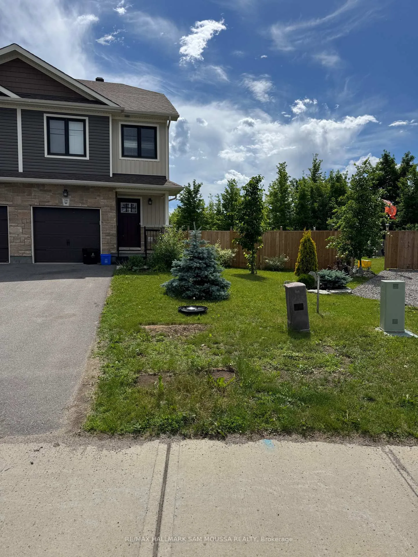 Photo 1 of 24 Staples Boulevard, Smiths Falls, Smiths Falls — HOMEH