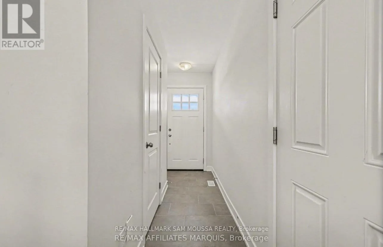Photo 4 of 24 Staples Boulevard, Smiths Falls, Smiths Falls — HOMEH