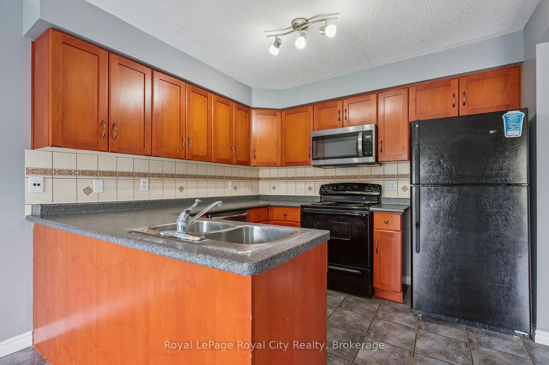 Photo 12 of 30 Darnell Road, Guelph, Kortright West — HOMEH