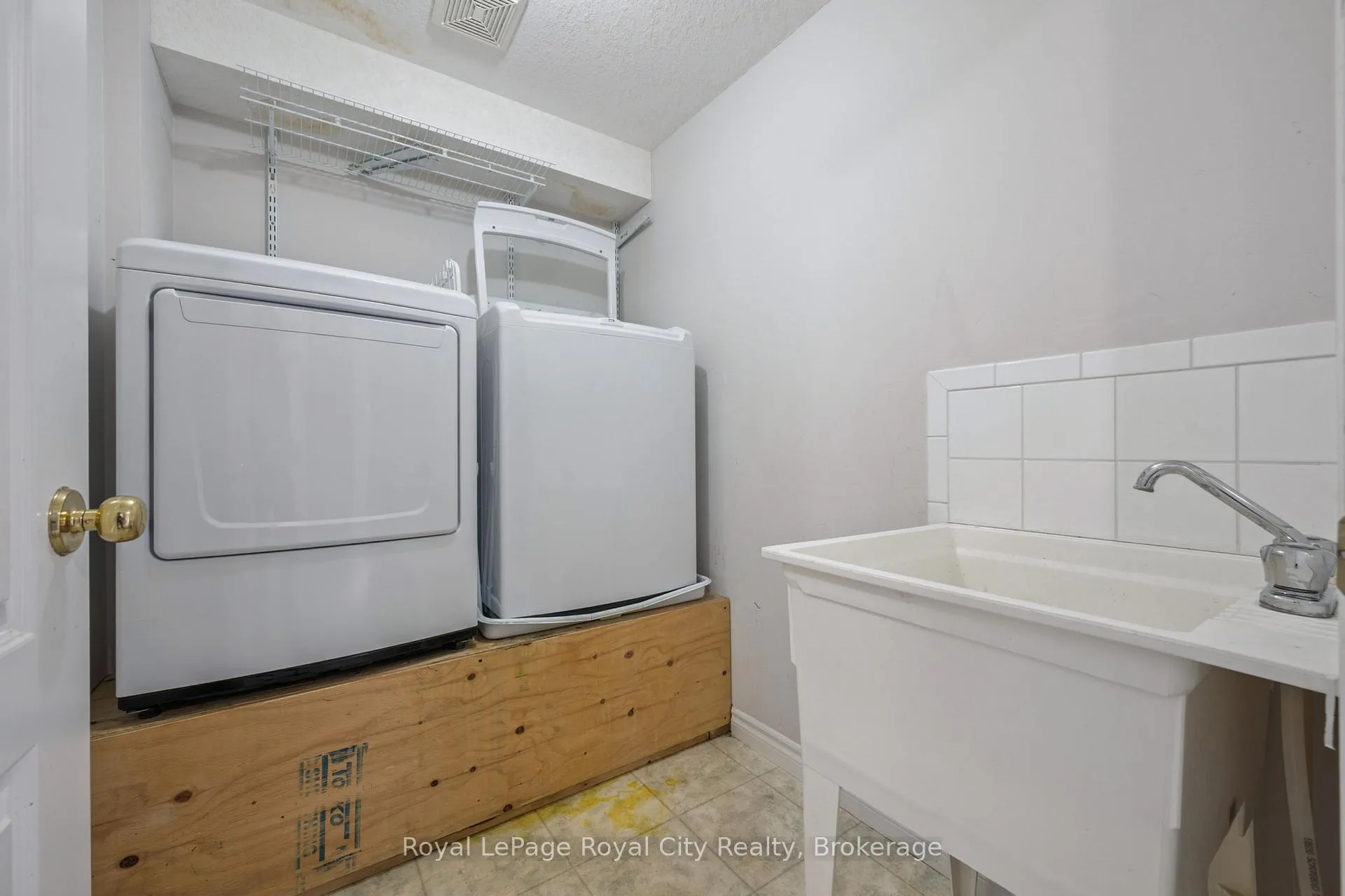 Photo 24 of 30 Darnell Road, Guelph, Kortright West — HOMEH