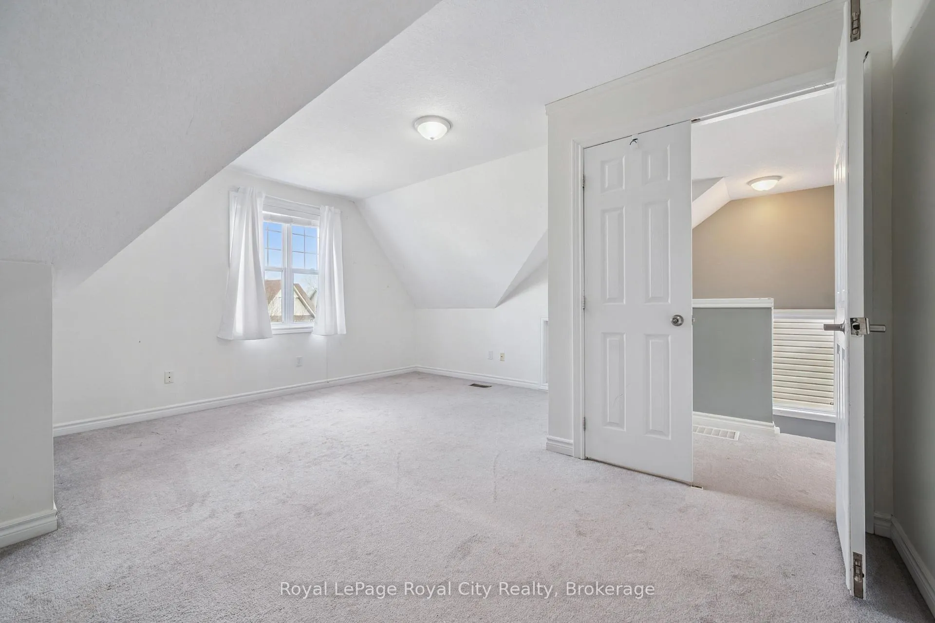 Photo 29 of 30 Darnell Road, Guelph, Kortright West — HOMEH