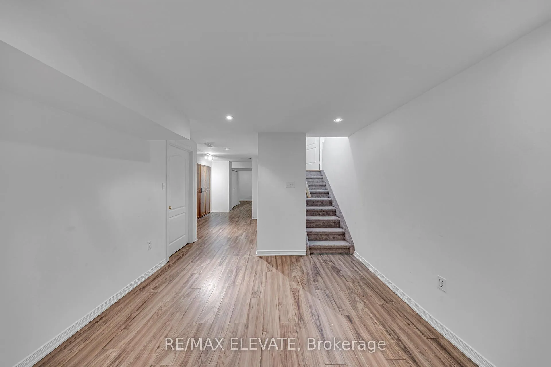 Photo 35 of 43 McSweeney Crescent, Ajax, Northwest Ajax — HOMEH