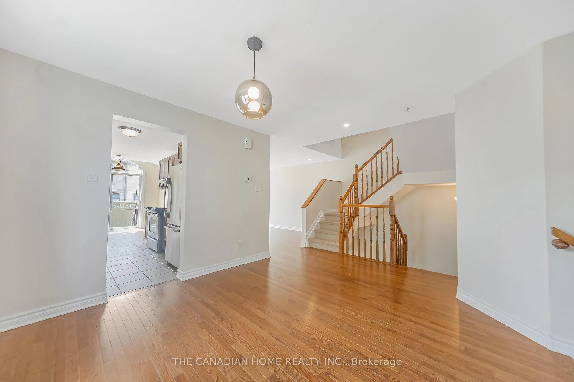 Photo 10 of 223 Garrity Crescent, Ottawa, Barrhaven - Strandherd — HOMEH